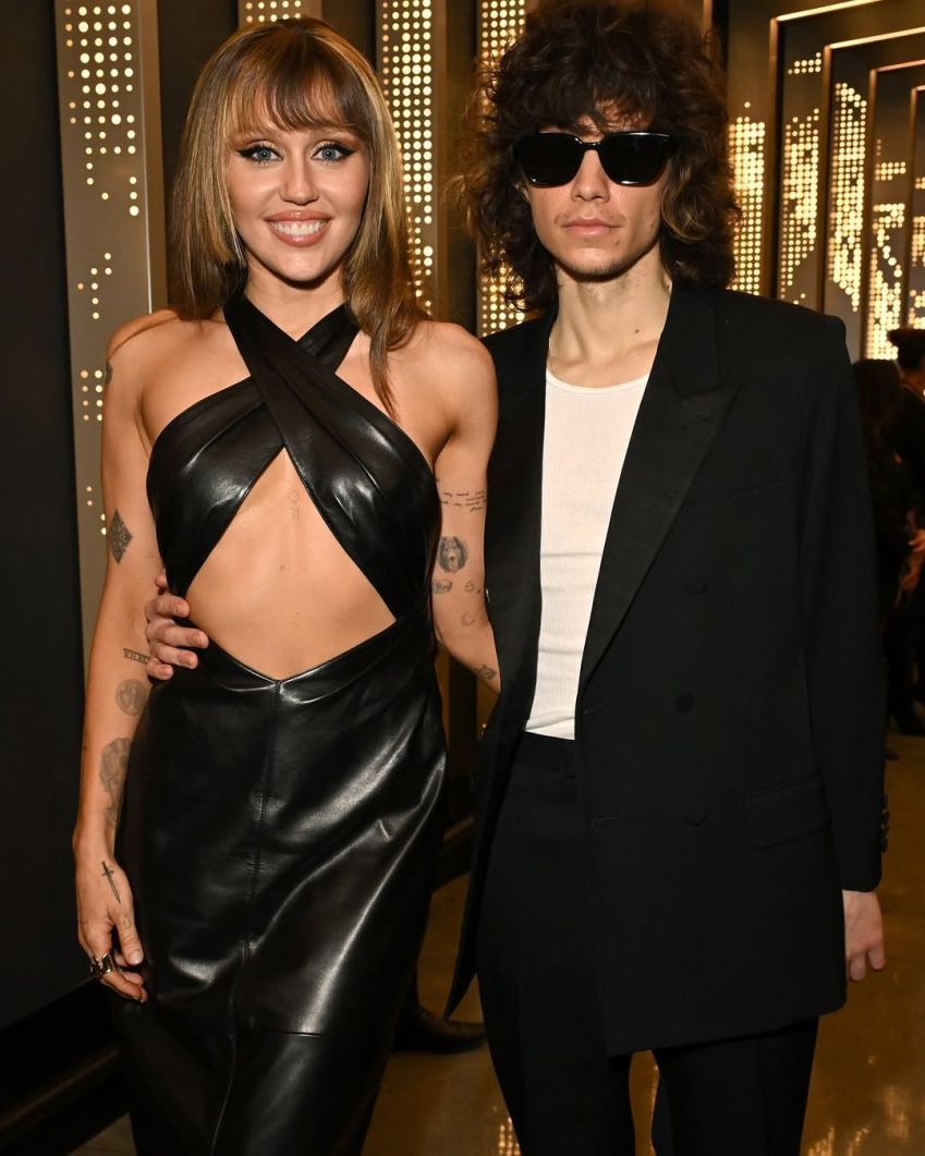 Miley Cyrus e Maxx Morando na premiação do Grammy • Instagram/Grammy