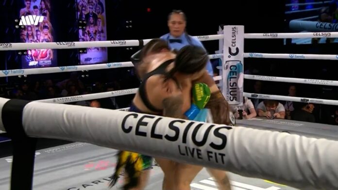 Bia Ferreira vence lutadora argentina e mantém título mundial de boxe | combate