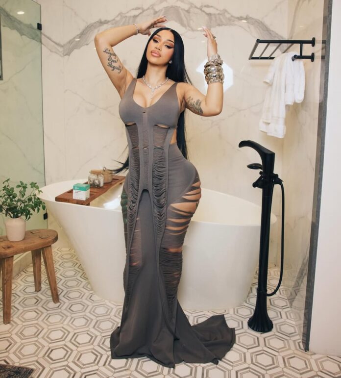cardi-b-resposta-afiada-criticas-wap-up-tracklist-novo-album-inflar-numeros-2.jpg