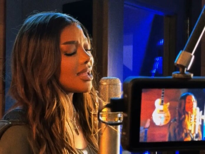 Clipe: Ludmilla mergulha no musical "Hair" e lança "Aquário / Let the Sunshine In"