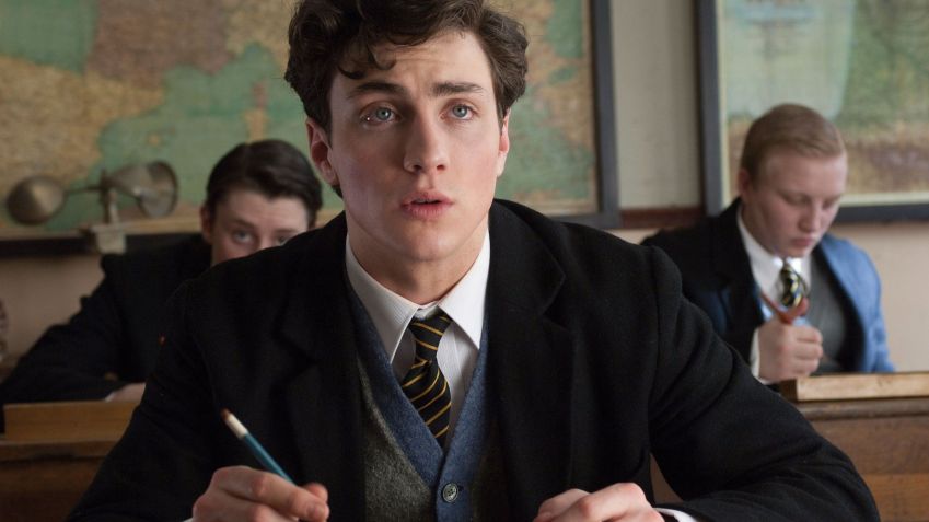 Aaron Taylor-Johnson em "Nowhere Boy" • Reprodução
