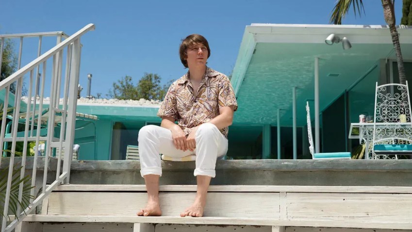 Paul Dano em cena de "The Beach Boys: Uma História de Sucesso" • Reprodução