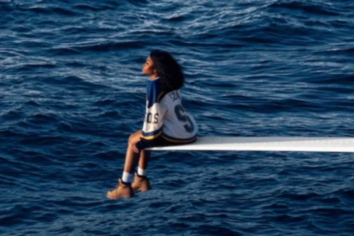 100 semanas no Top 10: SZA quebra recorde na Billboard 200