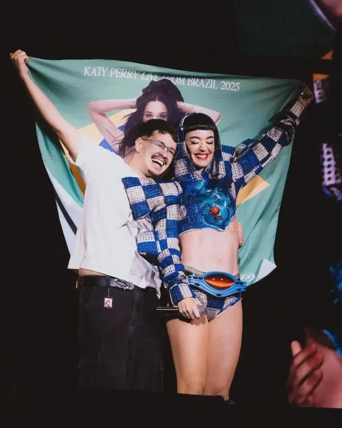 katy-perry-se-declara-fas-brasileiros-show-brasilia-leia-2.jpg