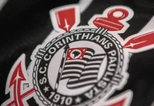 Corinthians e Caixa assinam termo de confidencialidade para negociar dívida de estádio Jogoadores do Corinthians opinam sobre a interferência de polêmicas externas em campo