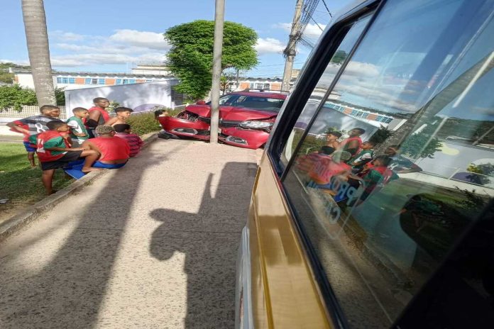 Em ambos acidentes, trÃ¢nsito ficou congestionado