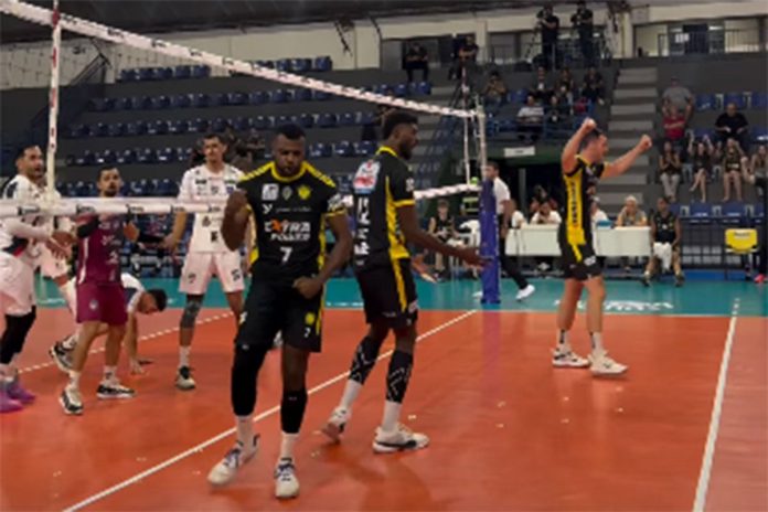 JF Vôlei perde para o Praia Clube em Uberlândia