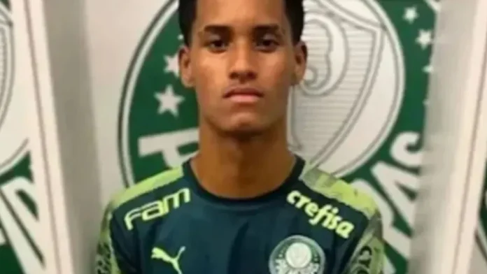 Jogador de futebol, ex-Palmeiras, é assassinado a tiros aos 19 anos