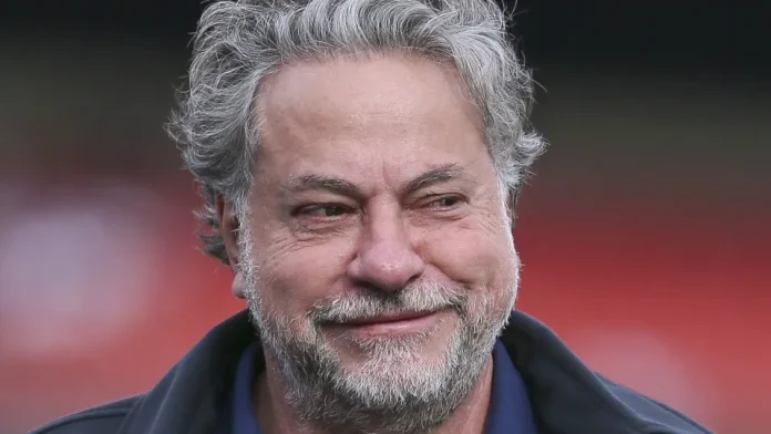 Julio Casares renuncia à presidência do São Paulo Julio Casares renuncia à presidência do São Paulo