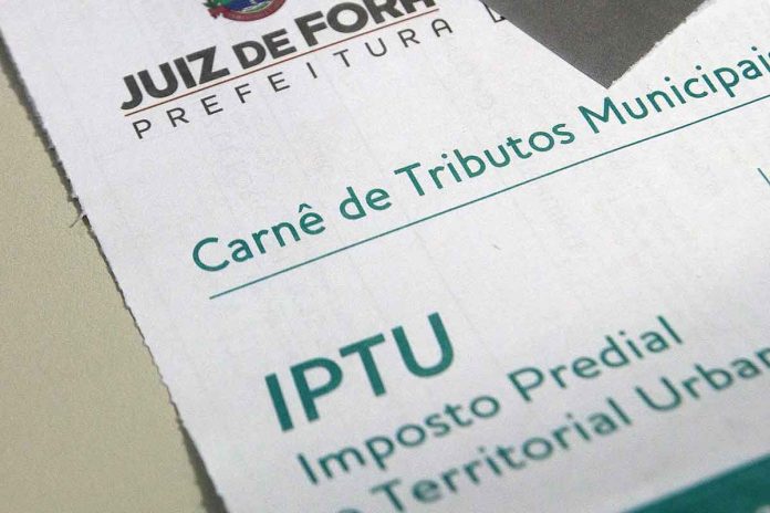 Moro de aluguel: devo pagar o IPTU? Especialistas respondem