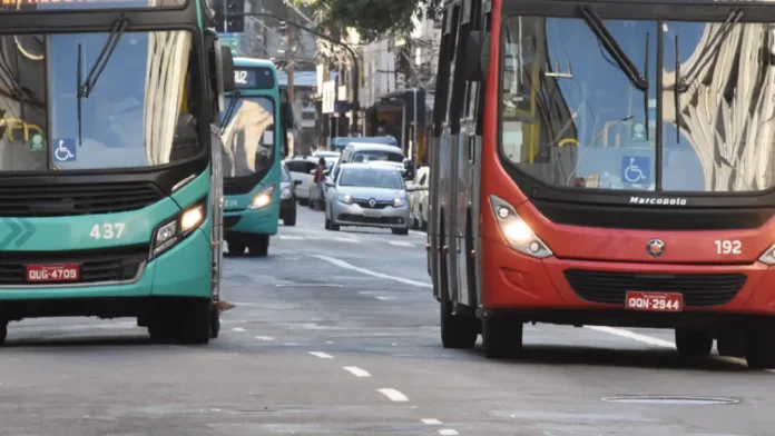 Ajustes em horÃ¡rios alteram funcionamento de 13 linhas de Ã´nibus em Juiz de Fora pontos de Ã´nibus carnaval