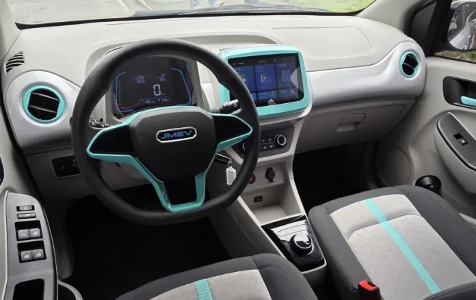 JMEV EV2 Comfort: carro elétrico subcompacto é vendido em Minas • Thiago Ventura/CNN