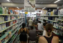 Consumo nos lares brasileiros sobe 3,2% em março ante igual mês de 2025, revela Abras