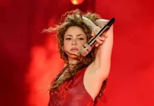 Shakira promete surpresas e aquece público para megashow em Copacabana