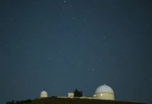 Chuva de meteoros Líridas tem pincelado os céus. Veja as imagens