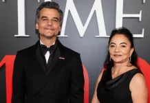 Mãe de Wagner Moura encanta americanos em festa da revista Time