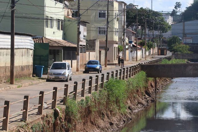 Mais de 3 meses apÃ³s as chuvas, moradores do Industrial nÃ£o receberam o estorno do IPTU