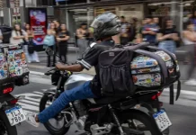 Trabalhadores por conta própria têm as maiores jornadas no país