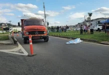 Ciclista morre após acidente com caminhão em Muriaé Ciclista morre em acidente em Muriaé