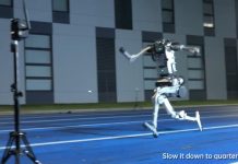 Robôs humanoides podem viver ‘momento ChatGPT’ em até 10 anos, diz CEO Vídeo mostra robô chinês que salta 2 metros e corre mais que Usain Bolt