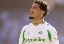 Antony revela sofrimento no Betis: ‘Eu não conseguia andar’ Antony revela sofrimento no Betis: 'Eu não conseguia andar'