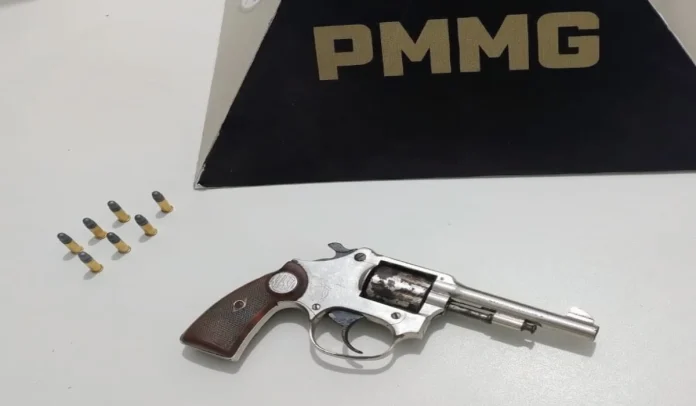 Arma apreendida pela PolÃ­cia Militar em Arantina