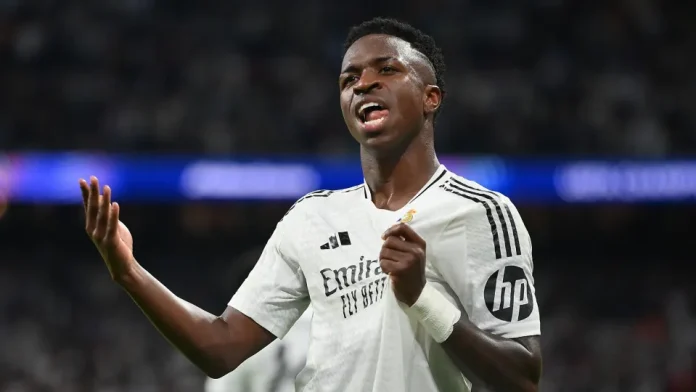 Vini Jr. e mais 2 brasileiros concorrem à Bola de Vini Jr. e mais 2 brasileiros concorrem à Bola de Ouro; Raphinha e CR7 fora