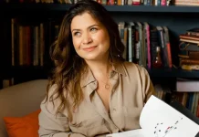 ‘A arte e a literatura são coisas de gente comum e expressam nossa humanidade’, reflete Carol Canêdo ‘A arte e a literatura são coisas de gente comum e expressam nossa humanidade’, reflete Carol Canêdo