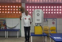 Eleições 2026: Elmano de Freitas, governador do Ceará, vota neste domingo | CNN Brasil
