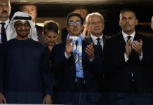 Gary Neville só vê “um castigo apropriado” para o Manchester City Gary Neville só vê "um castigo apropriado" para o Manchester City
