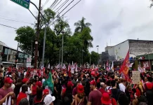 Pelo menos 15 furtos são registrados durante ato de Lula em Juiz de Fora Lula chega a Juiz de Fora para ato de campanha nesta sexta-feira