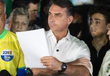 Trump mantém silêncio após vitória de Lula Flávio não reconhece vitória de Lula e tentará anulação do pleito