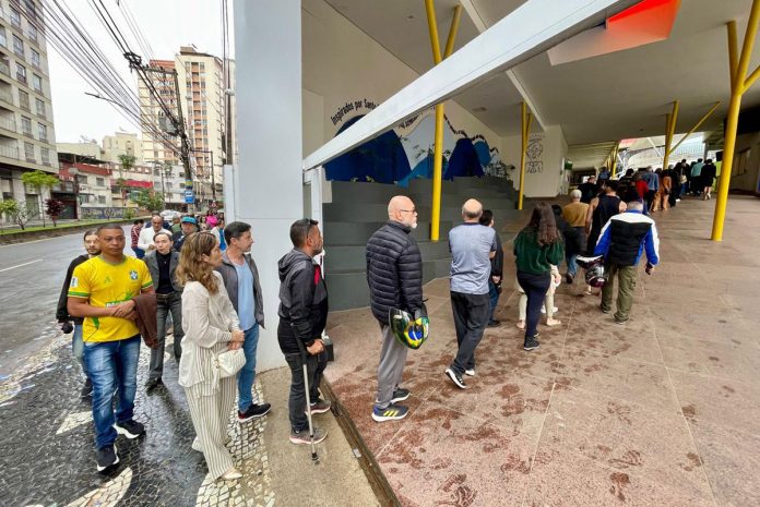 Urnas são abertas em Juiz de Fora; votação segue até as 17h