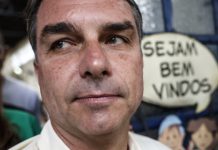 Lula diz que PL de Flávio Bolsonaro quer atrapalhar votação do fim da escala 6×1 Direitos garantidos? Flávio Bolsonaro fala em mudar a constituição